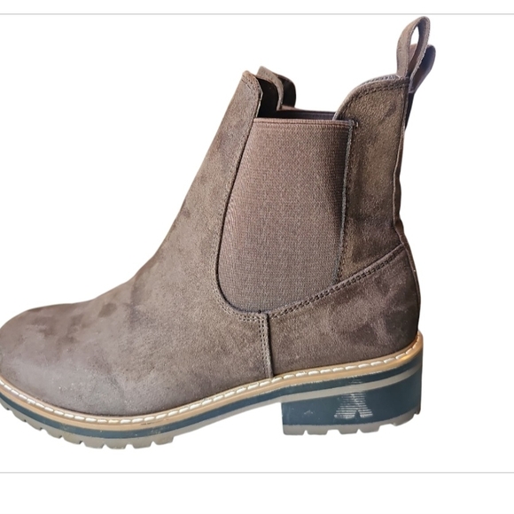 Women's Brown Chelsea Boots - Picture 3 of 6